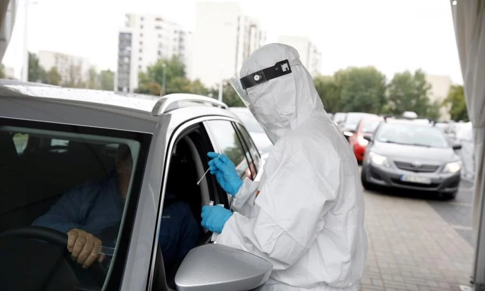 Πολωνία: Το τρίτο κύμα της πανδημίας μαστίζει τη χώρα